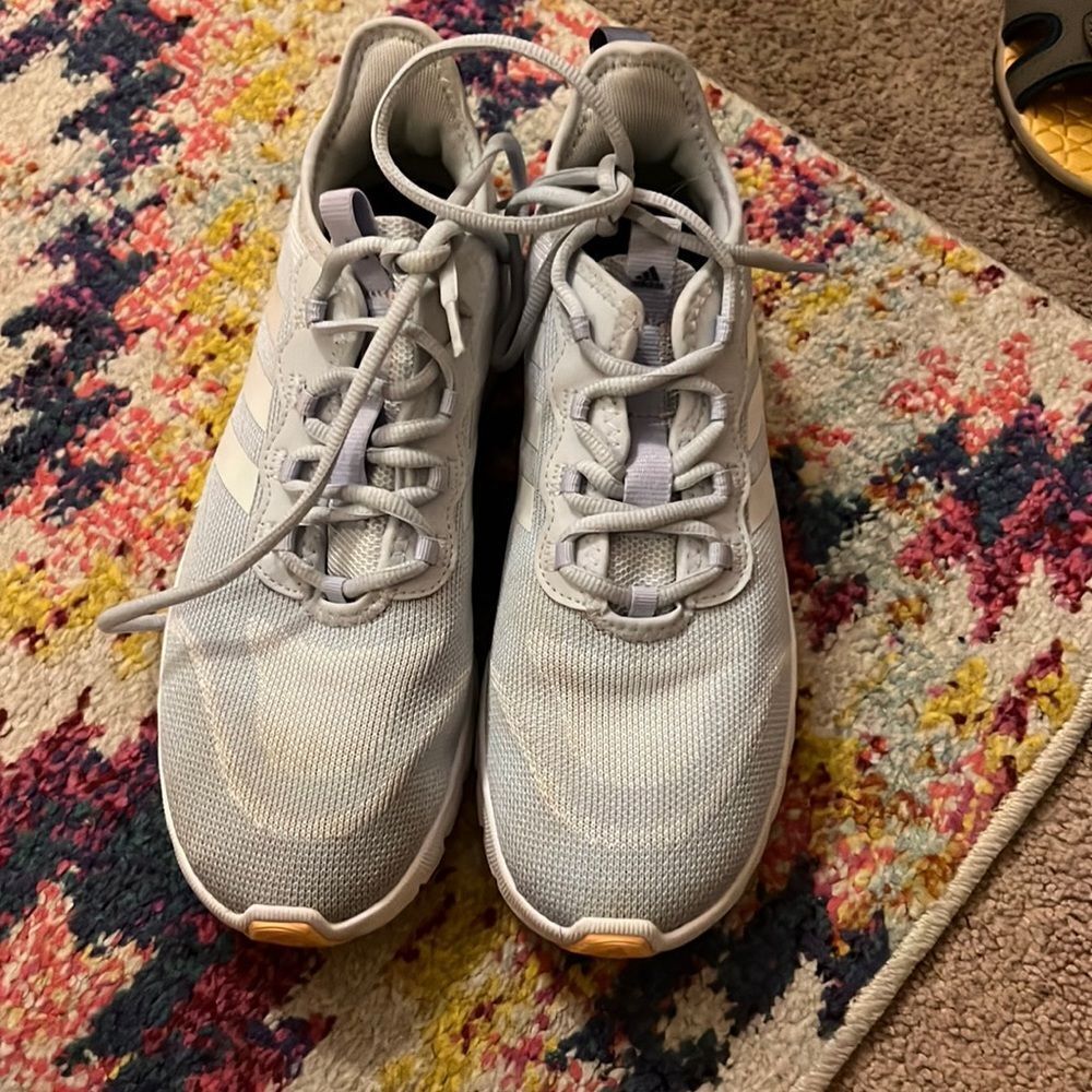 Adidas bounce sneakers 8.5‎